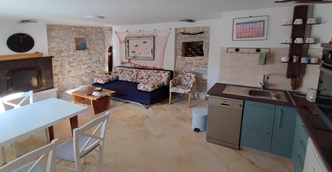 Peljesac Sova * Sreser